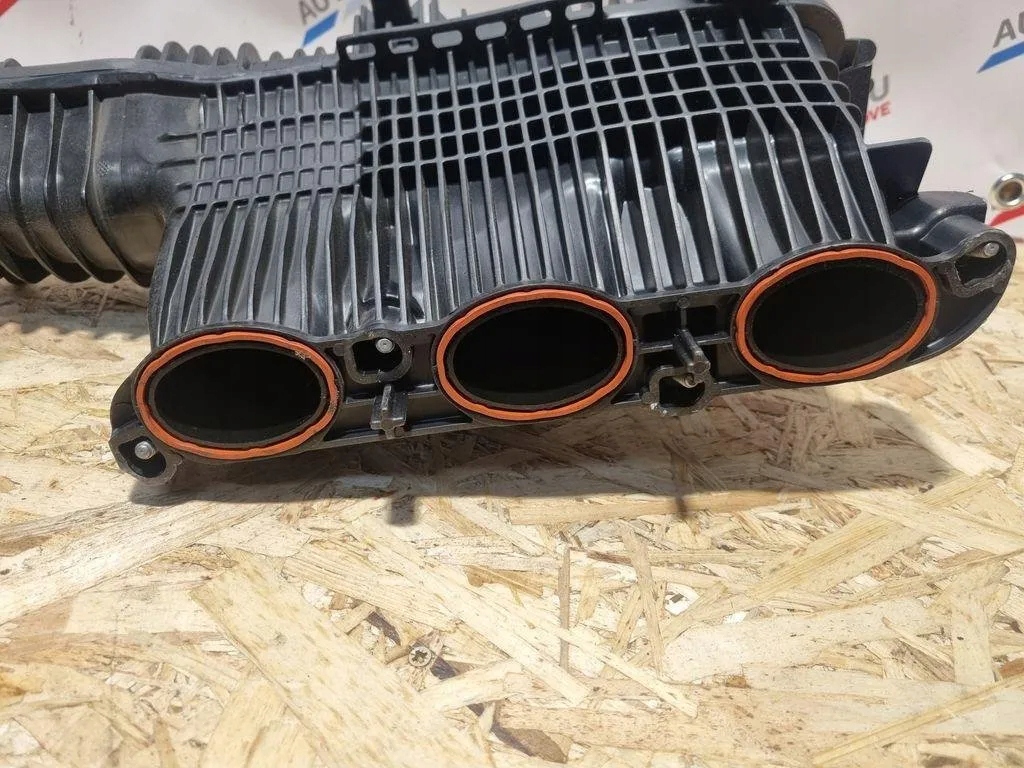 Коллектор впускной  bmw 1 f20 7638457 1.5l бензиновый 2017 Доставка