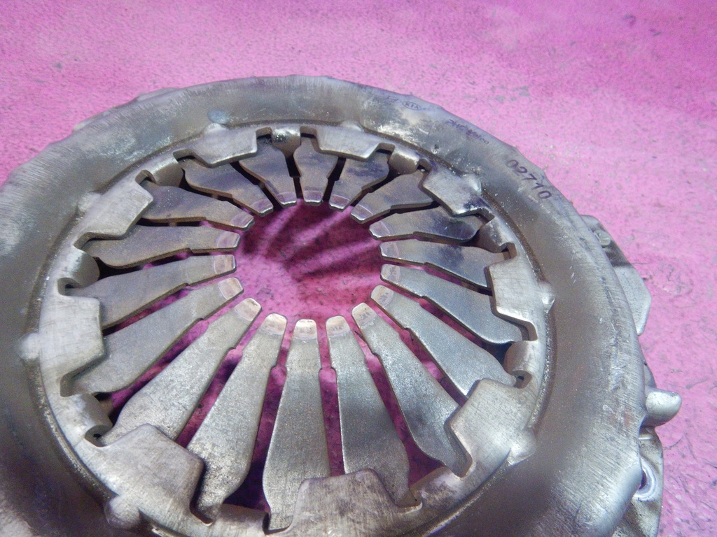 фото №4, Hyundai i20 ii 2 1,2 диск прижим колесо маховик m23211-03010