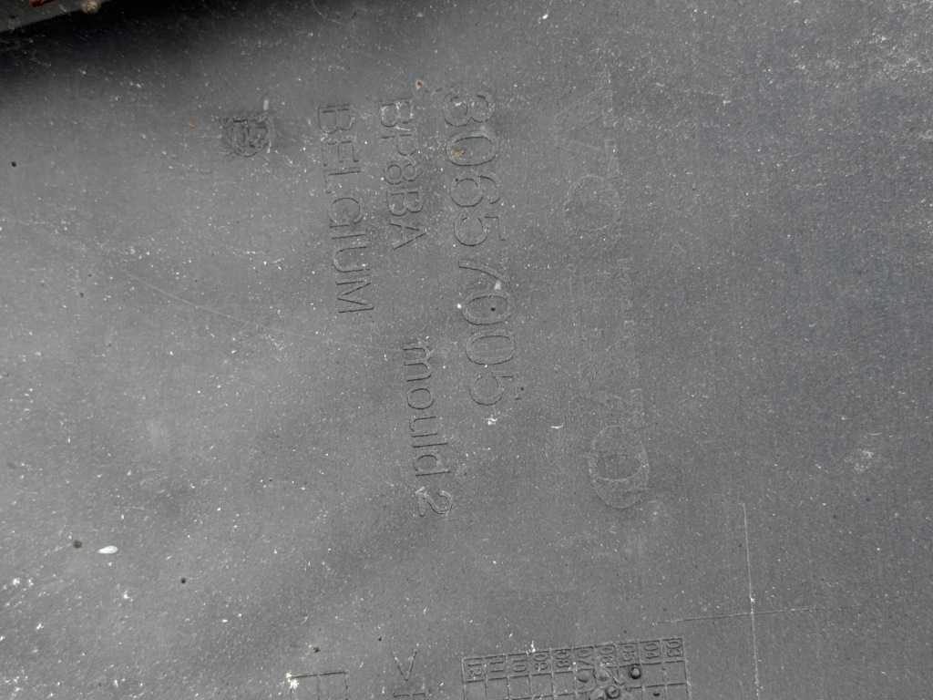 Бампер перед передний volvo v50 2004- оригинальный номер 30657005 Цена