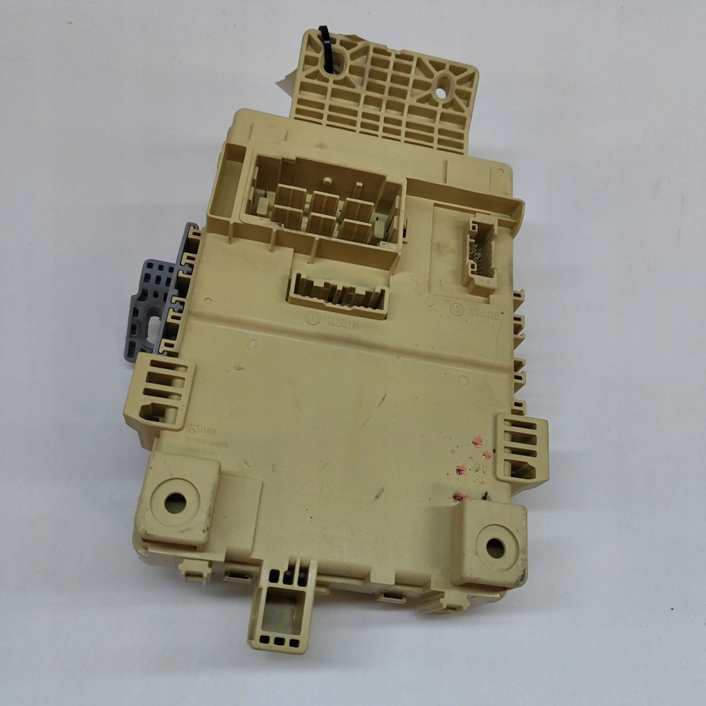 фото №3, Kia ev6 2023 рамка / модуль предохранителей