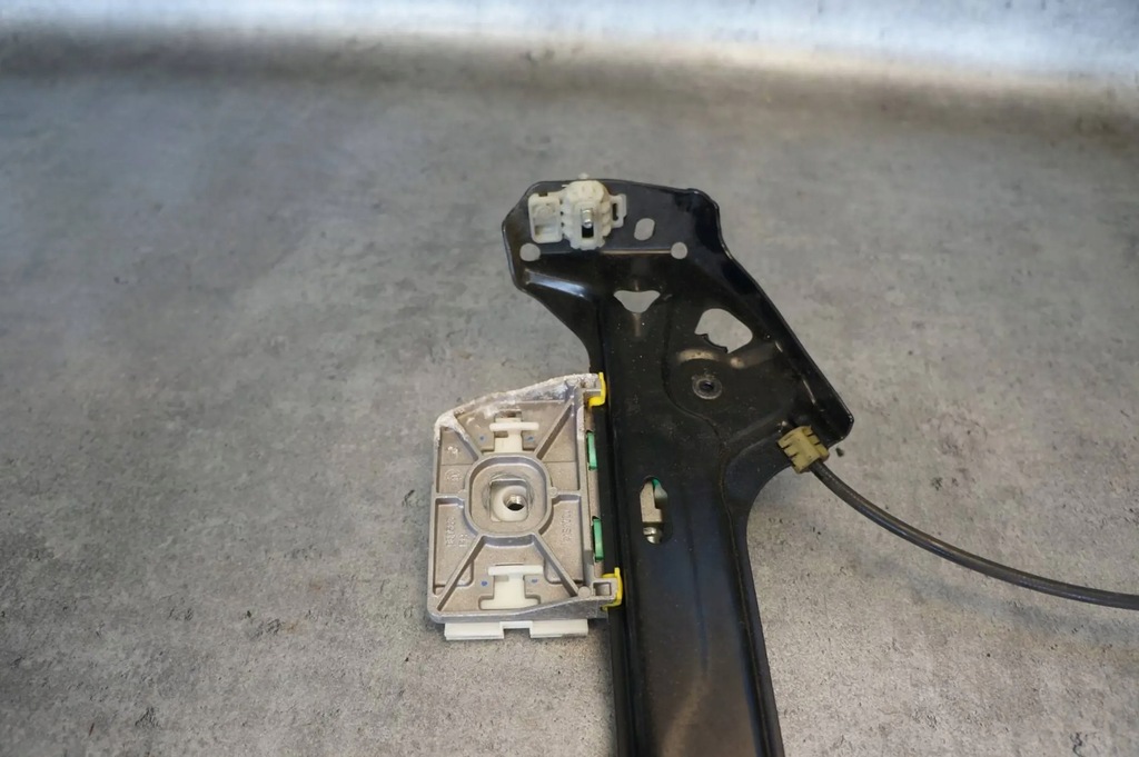 фото №5, Подъемник стекло механизм правый перед audi tt 8s tts mk3 8s0837462