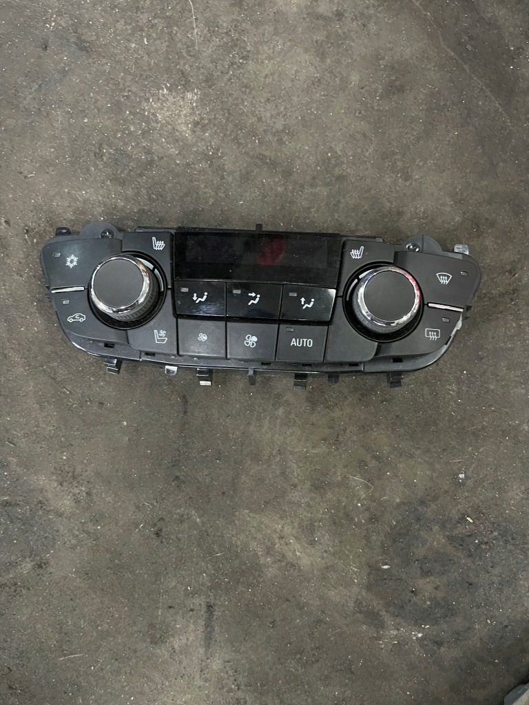 фото №1, Opel insignia a панель обдув 13273098