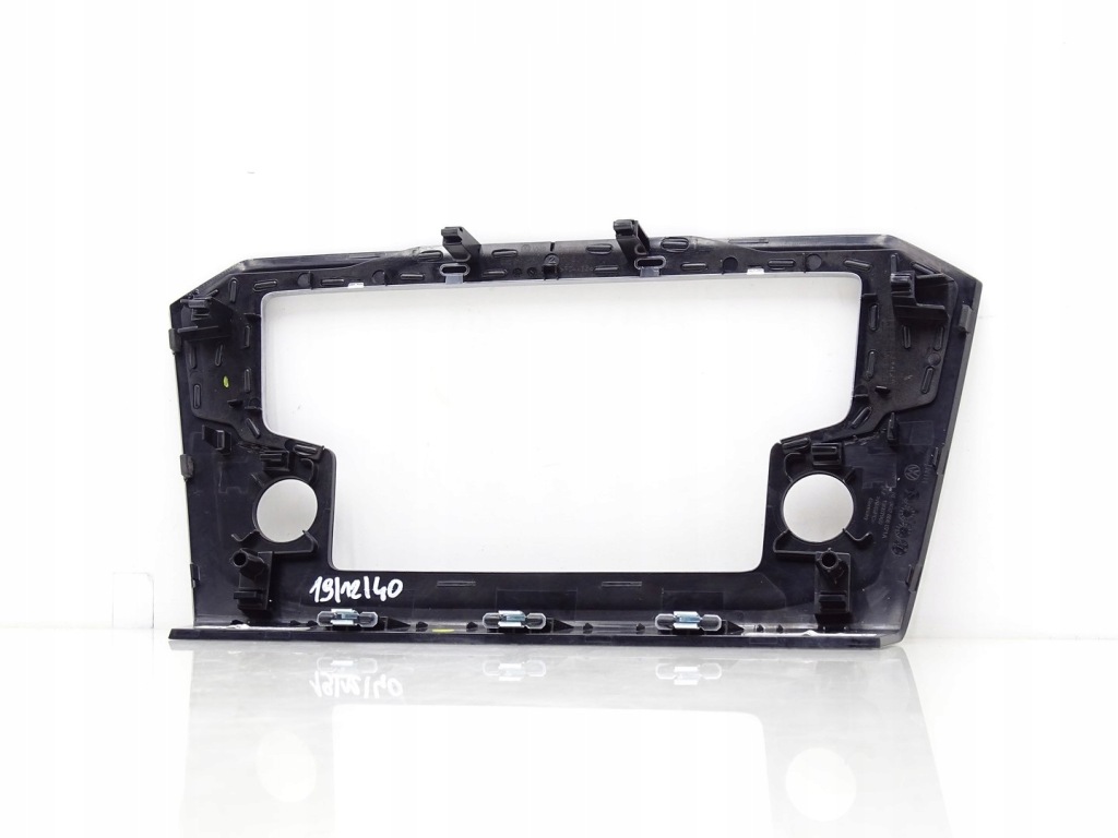 фото №2, Рамка dekor захист радіо vw passat b8 3g2858069e