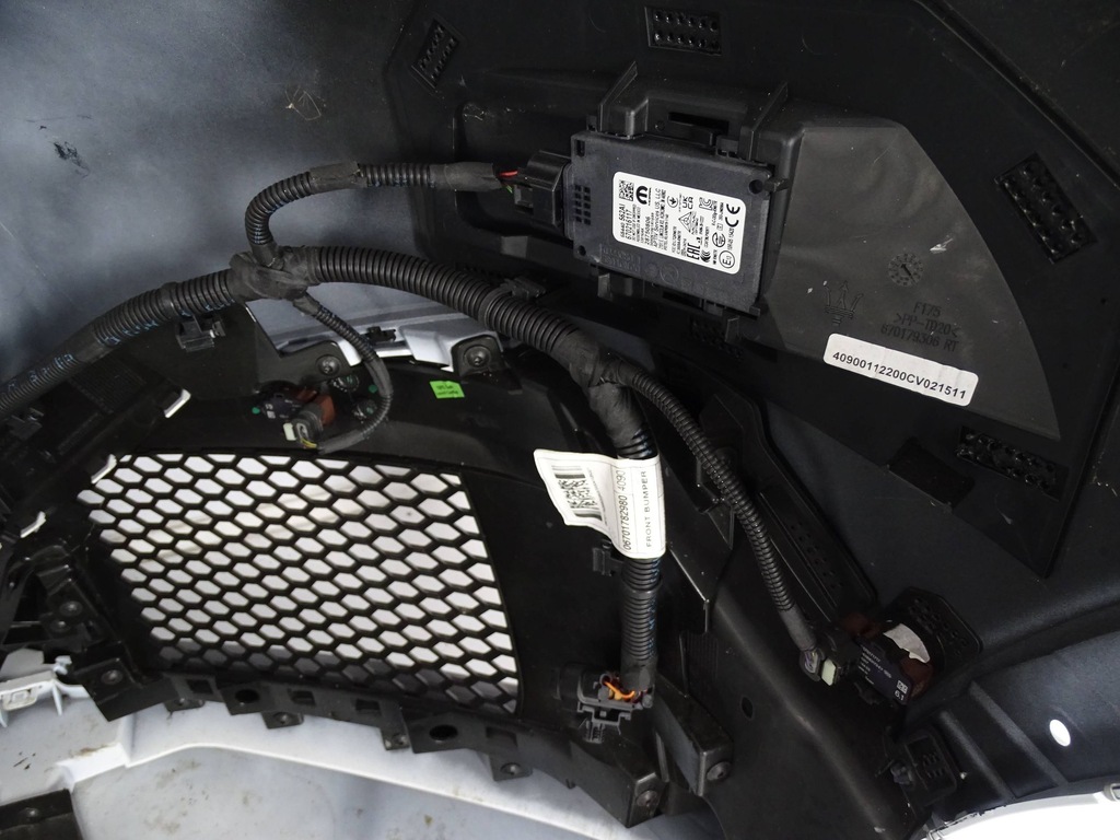 фото №13, Бампер перед передний maserati grecale m182 trofeo карбон