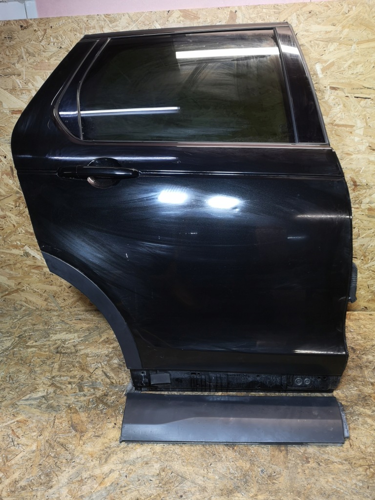 фото №1, Land rover discovery sport l550 дверь правое задняя