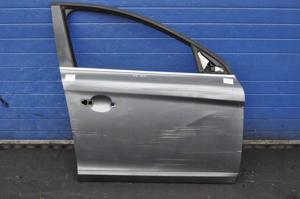 фото №1, Volvo xc60 i дверь правый перед передние молдинг
