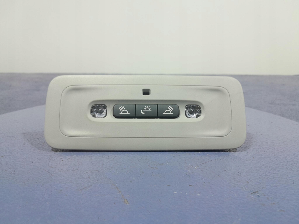 фото №1, Toyota camry viii 17- фонари освещение салона потолочный