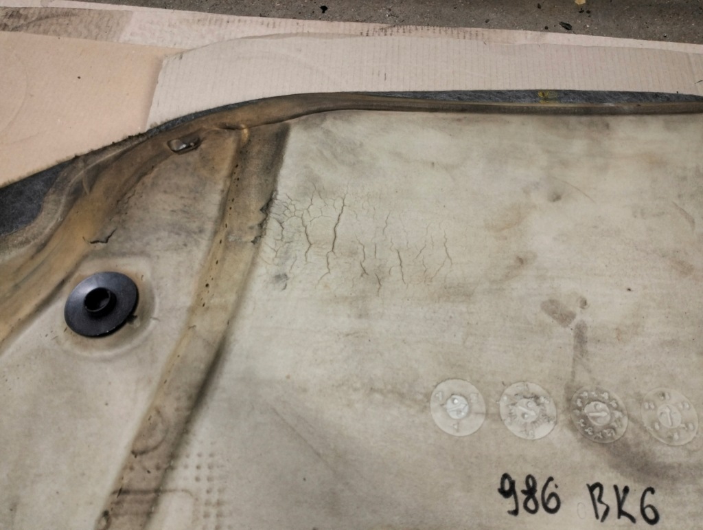 Обшивка багажника boxster porsche 986 98655103901 Доставка