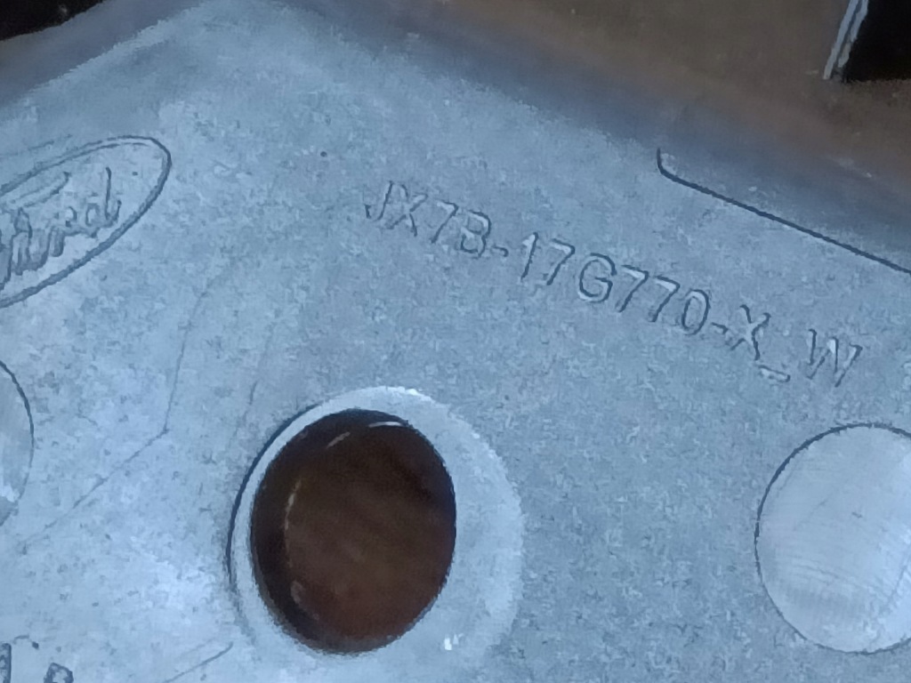 Купить Ford focus mk4 turnier vignale 19- крепеж кронштейн  кронштейн выхлоп правый  задняя