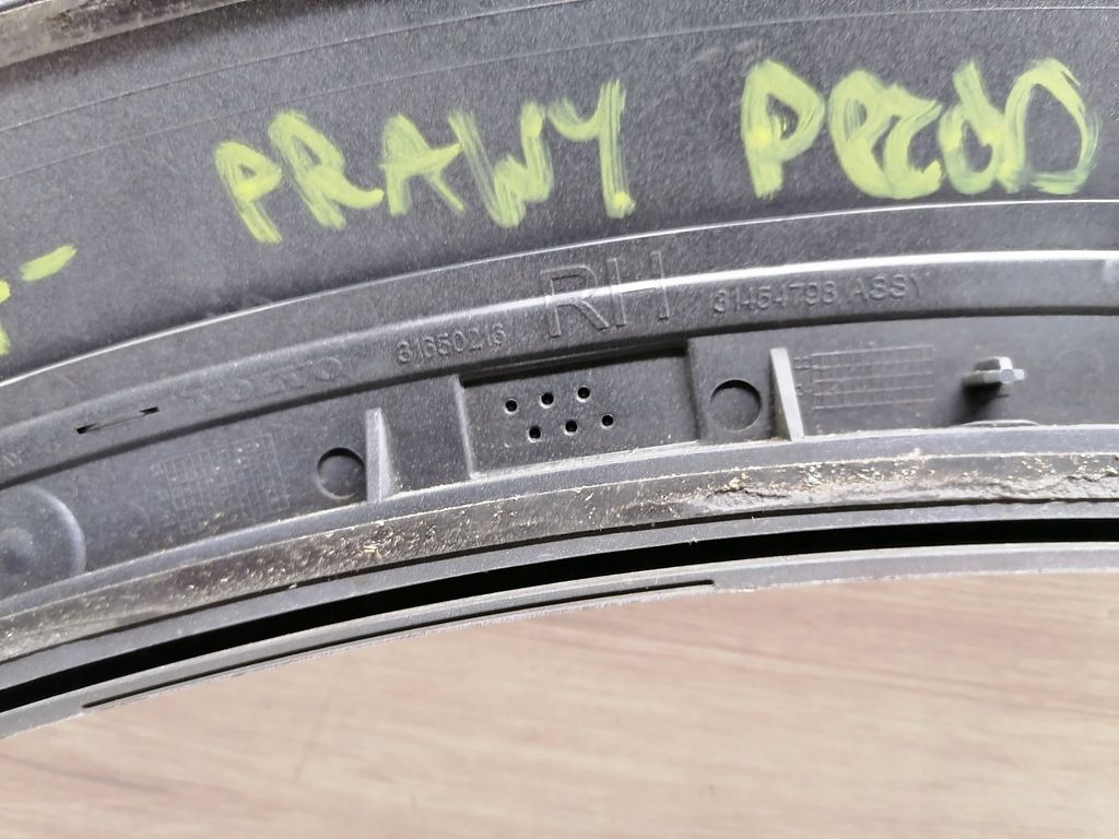 фото №8, Volvo xc60 ii молдинг крыло правый перед 31650216