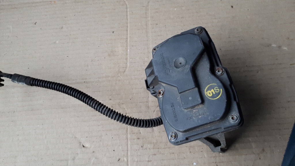 фото №1, A4 b9 8w дроссельная заслонка выхлопных газов 2.0 tdi a5 8w