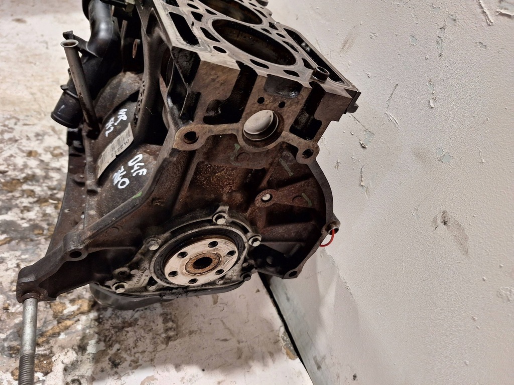 фото №6, Блок dół двигуна d4f740 renault clio iii iv dacia sandero 1.2 16v
