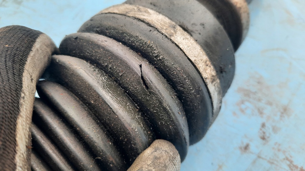 фото №7, Приводной вал правая длинная 31272546 volvo xc60 i 2.4 d5