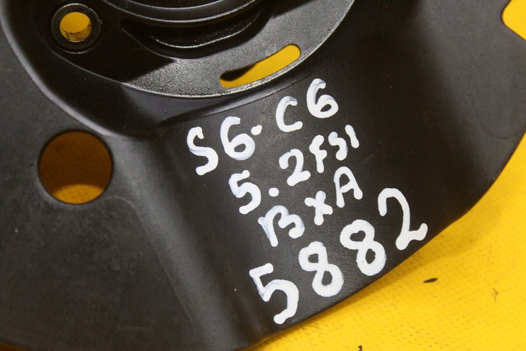 фото №8, Корпус труба заборник масла s6 c6 5.2 fsi 07l115155