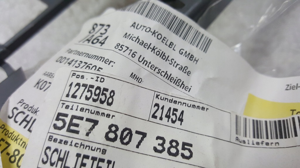 фото №11, Новый оригинальный направляющая бампера заднего skoda octavia iv 5e7807385