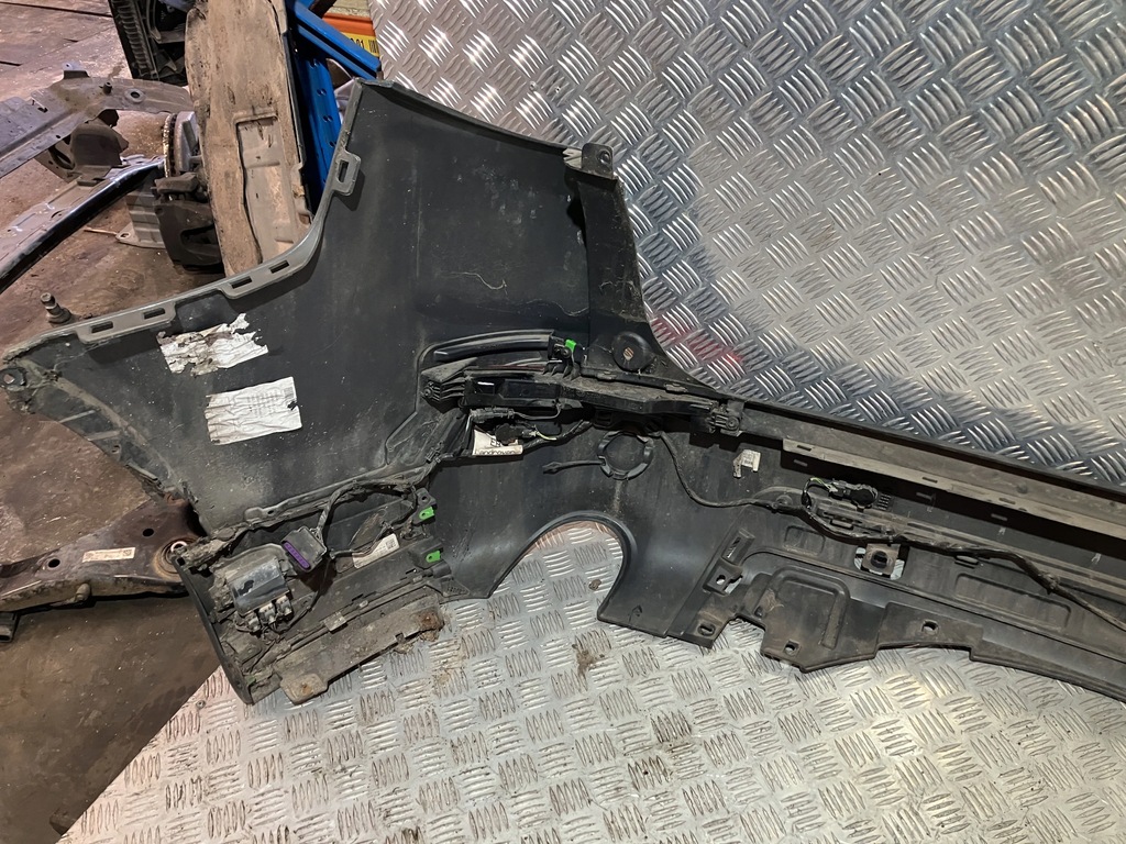 фото №7, Бампер задня задній land rover discovery sport l550 лак 873