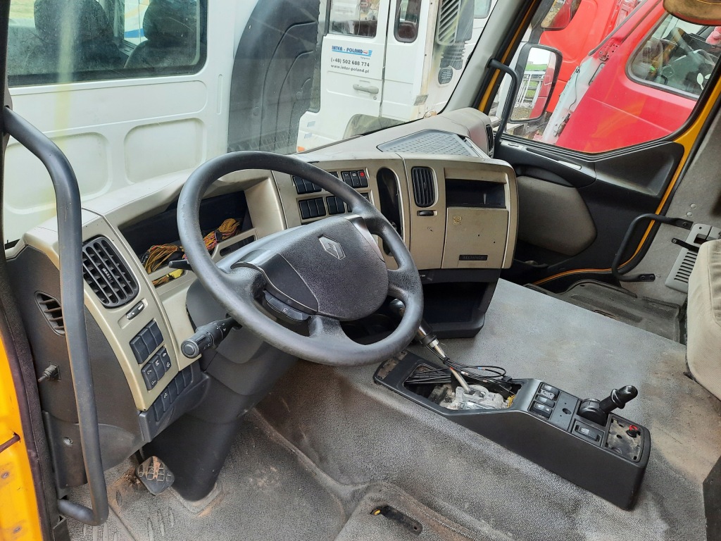 Кабіна комплектна renault premium dxi 460 механічна коробка передач Недорого