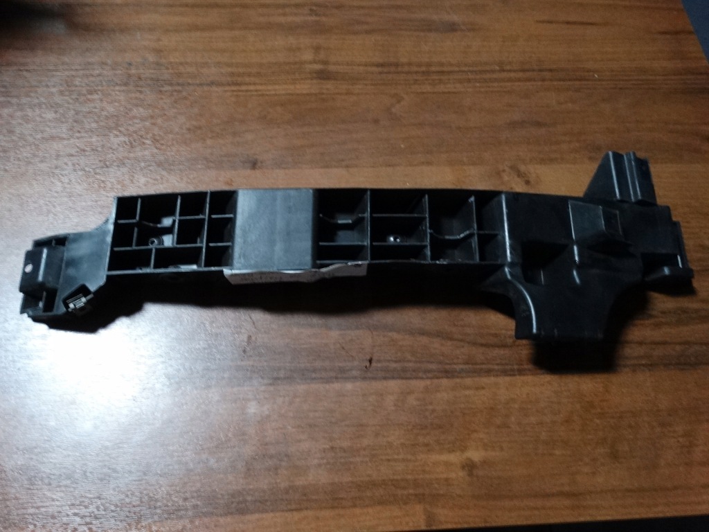 фото №1, Idealny направляющая бампера задняя bentley gt gtc 1