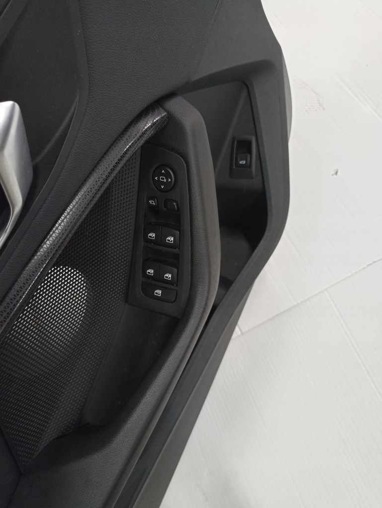 фото №9, Салон bmw f40 сидіння заднє сидіння обшивки тунель europa jak nowe