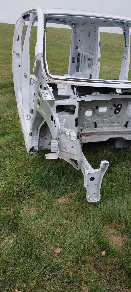 фото №2, Opel vivaro c четверть правый перед лонжерон