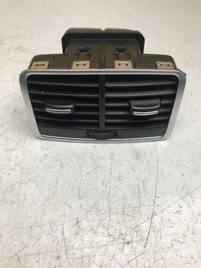 фото №1, Решётка обдув задняя audi a6 c6 lift 4f0819203c