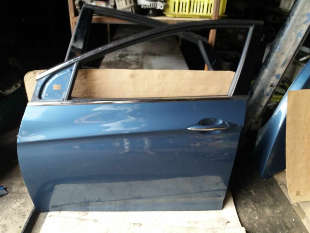 фото №1, Hyundai i40 дверь левая перед передние yu6