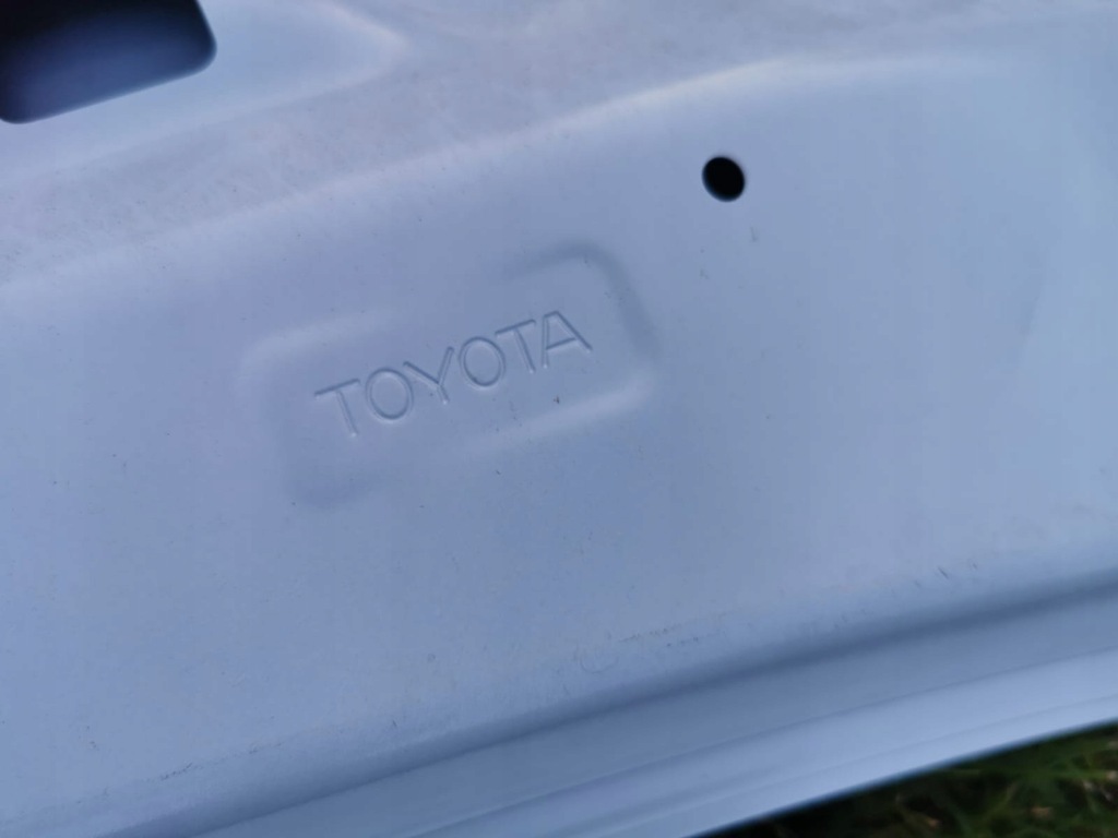 фото №10, Toyota yaris iv cross капот