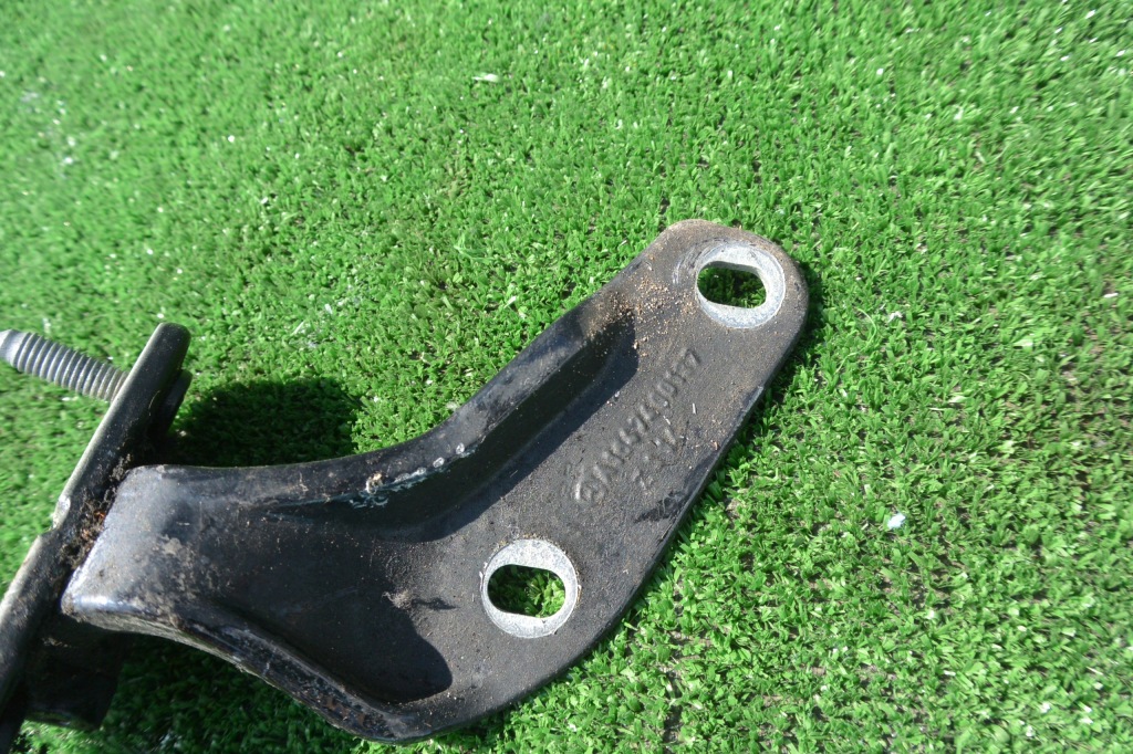 Петли багажника c197 комплект  mercedes ml 164 в Украине