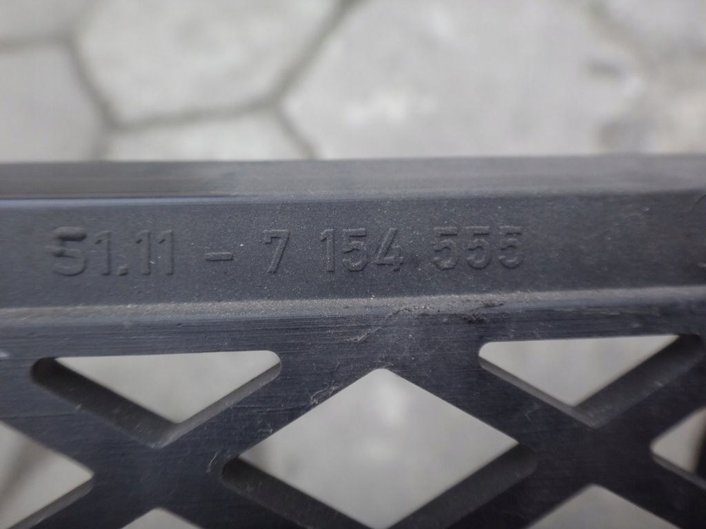 фото №6, Молдинг бампера решітка середня перед bmw e90 e91