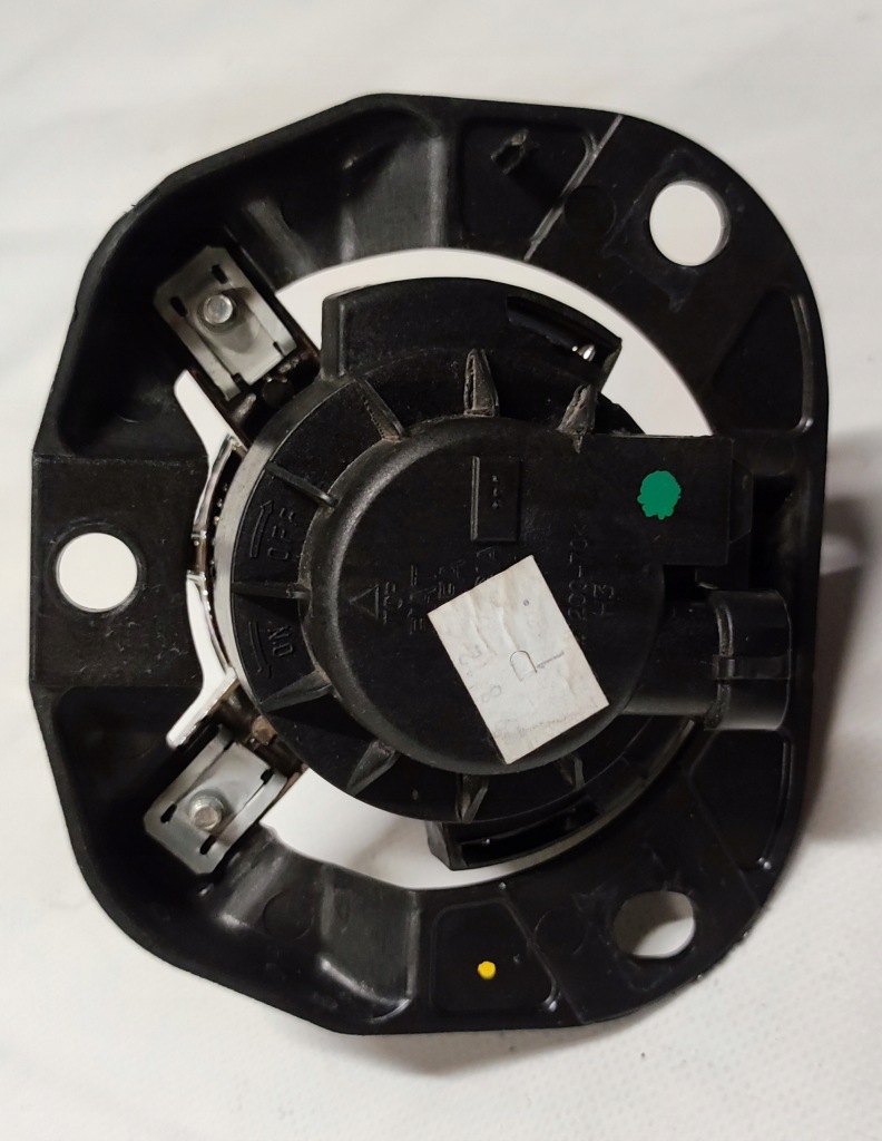 Фара протитуманний alfa romeo оригінальний номер 50521332 Доставка