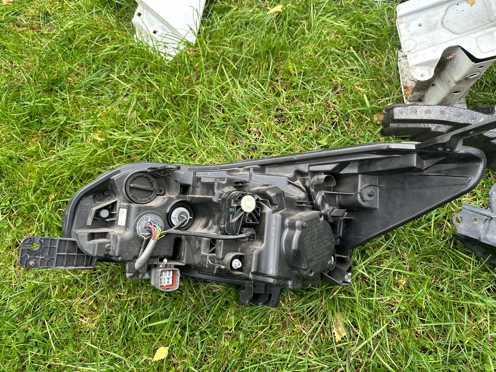 фото №5, Subaru xv ii crosstrek - лампа права