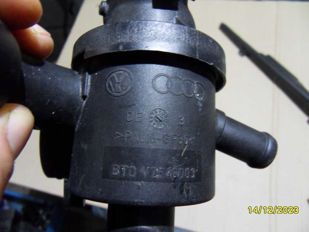 фото №12, Корпус термостата vw seat skoda audi v7548004 03l121111s