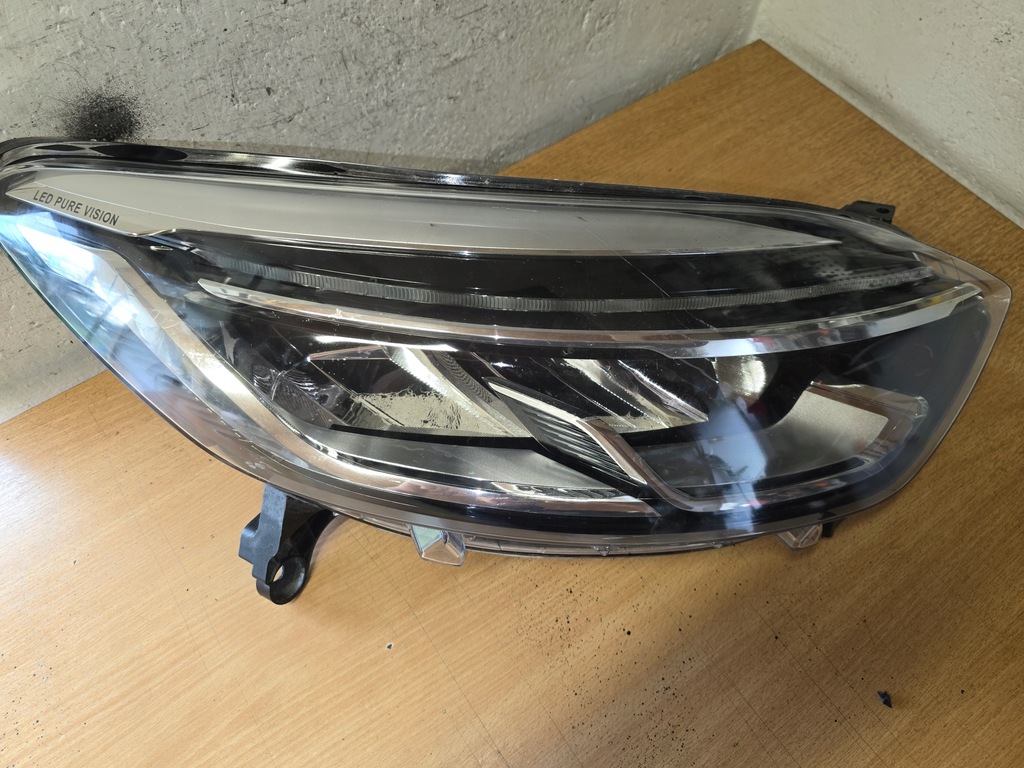 фото №4, Лампа правая renault captur i lift full led 260100400r eu.
