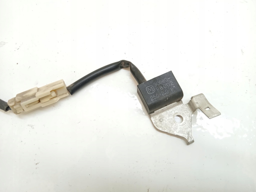 фото №1, Підсилювач антенний toyota avensis ii t25