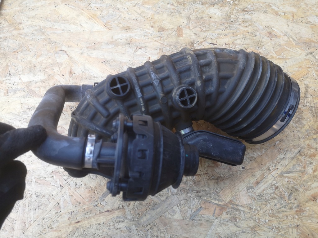 фото №2, Chevrolet camaro 6.2 труба воздуха вентиляция картера 2016+