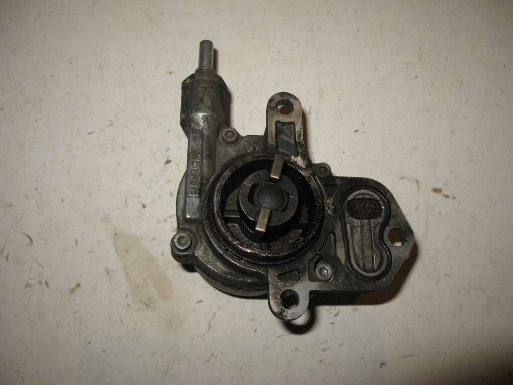 Насос вакуумa вакуум peugeot 406 2,0 hdi d143-1a2002l Цена