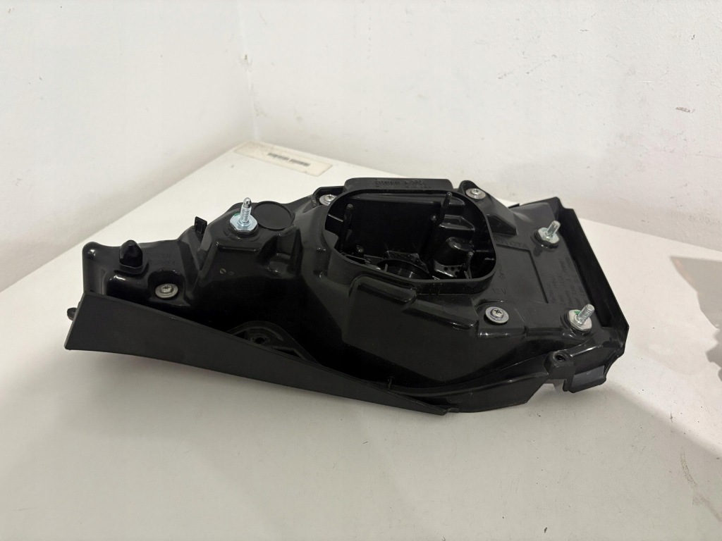 фото №14, Toyota corolla e21 sedan лампа лівий задня 81590-02c41 81560-02d21