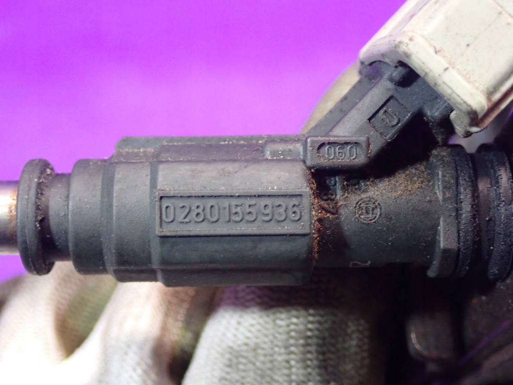 фото №12, Toyota corolla e12 00-08 1.6 молдинг впрыскная 23250-0d020