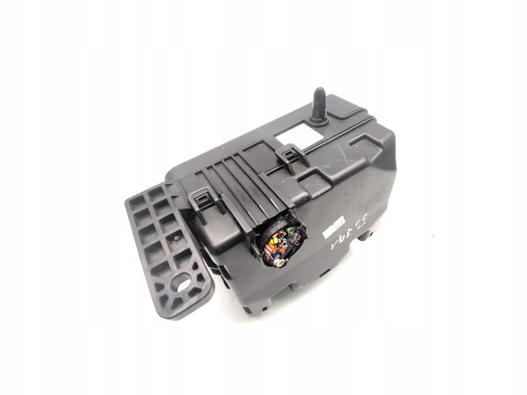 фото №11, Hyundai i20 рамка / модуль запобіжників 1.2 бензин 63kw 86 hp 1404210558