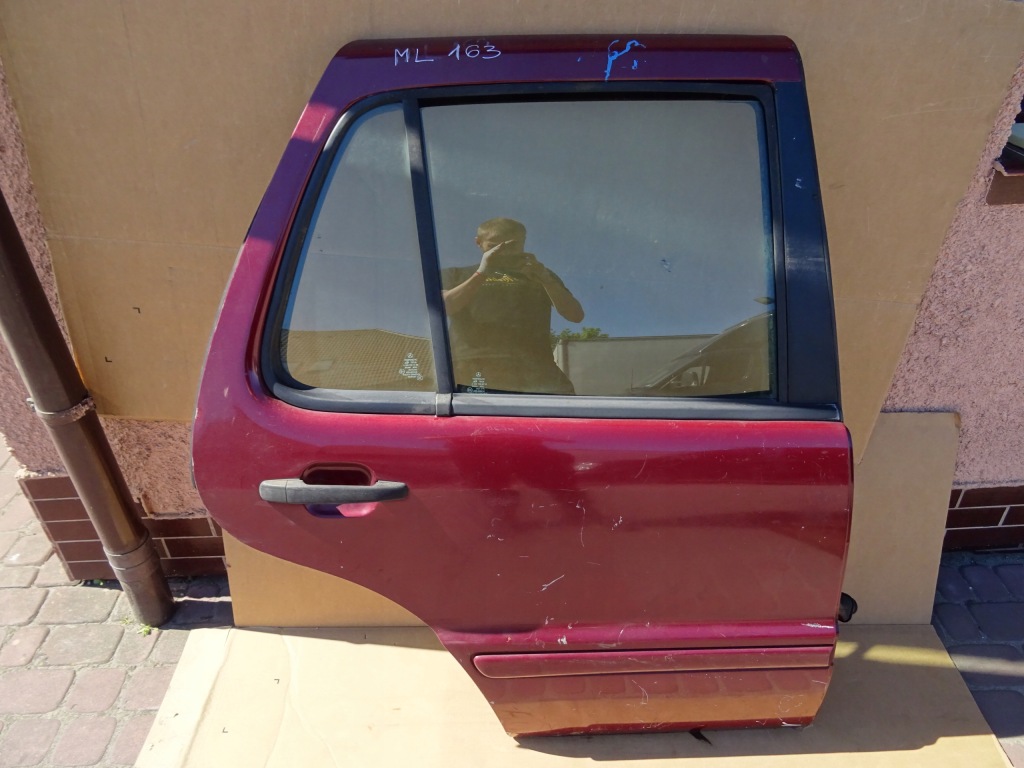 Купити Mercedes ml 163 двері праве задній