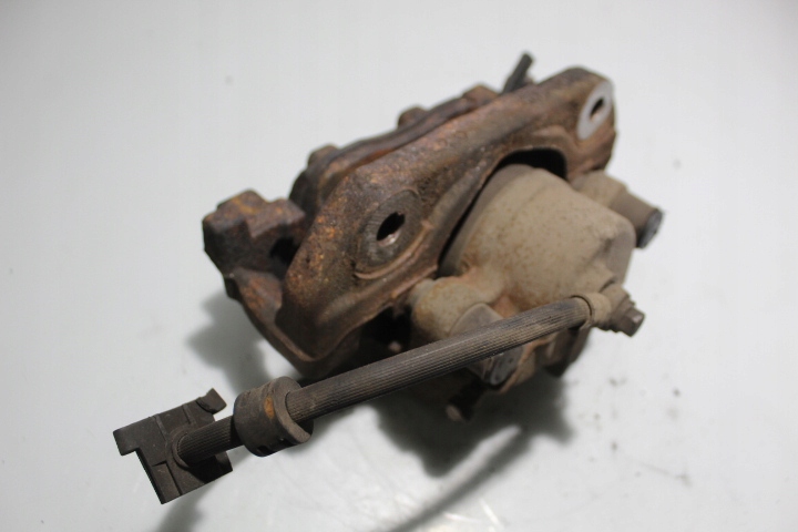 фото №3, Суппорт тормоза правый перед toyota proace ii 1.6hdi