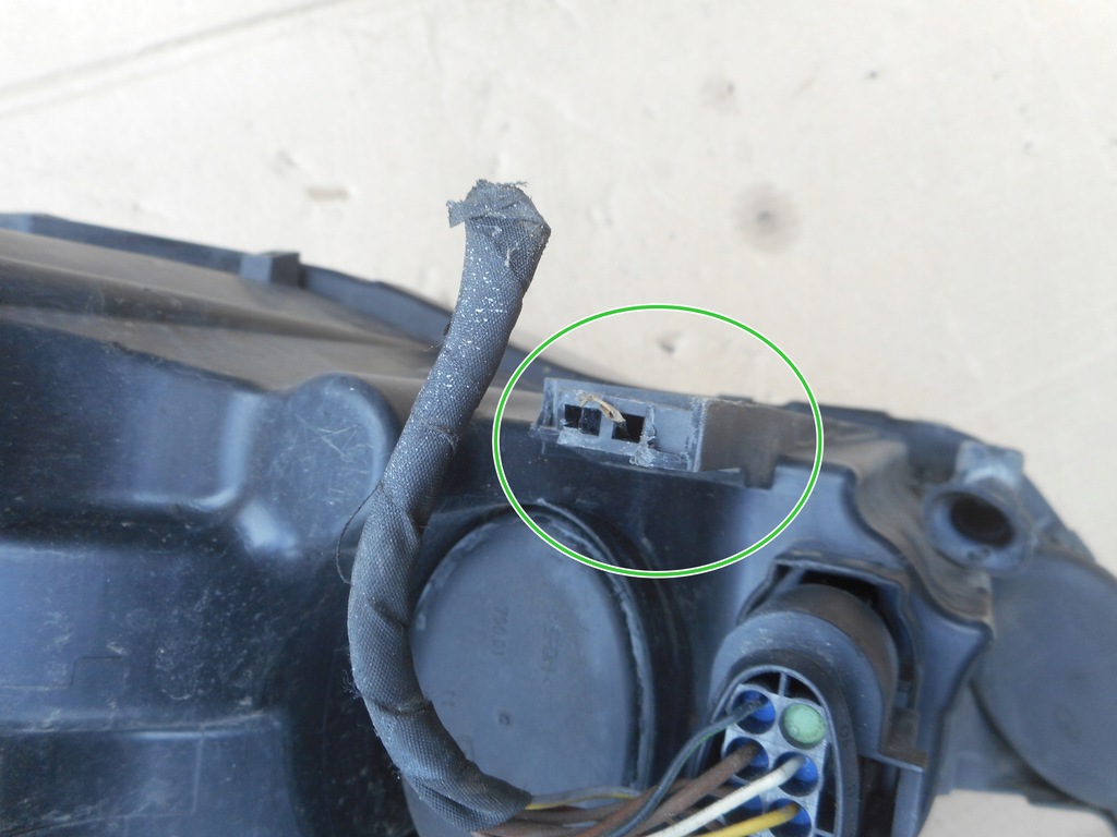 фото №8, Audi a1 8x лампа правая передняя перед 8x0941004