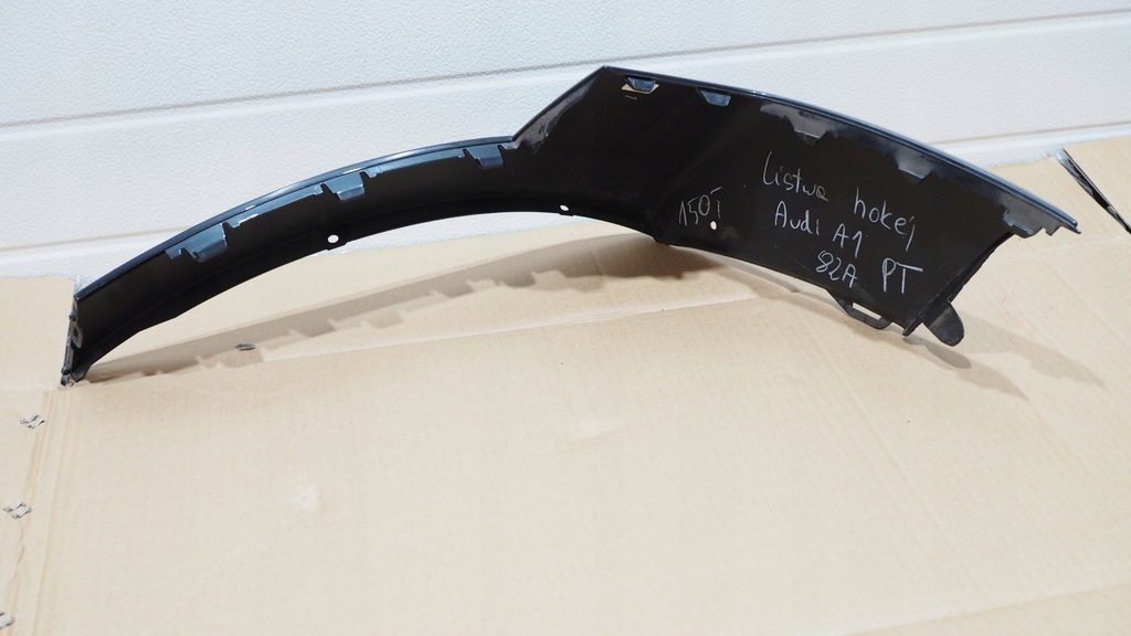 фото №5, Накладка-спойлер защита подкрылок правая задняя audi a1 82a807968
