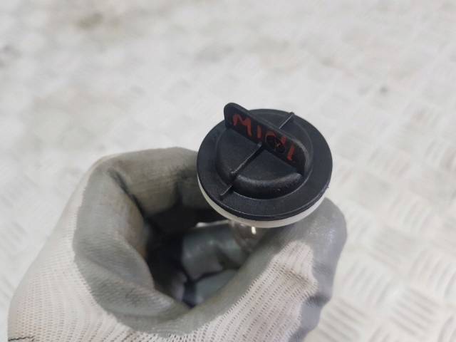 фото №2, Mini cooper one r56 цоколь лампи перед