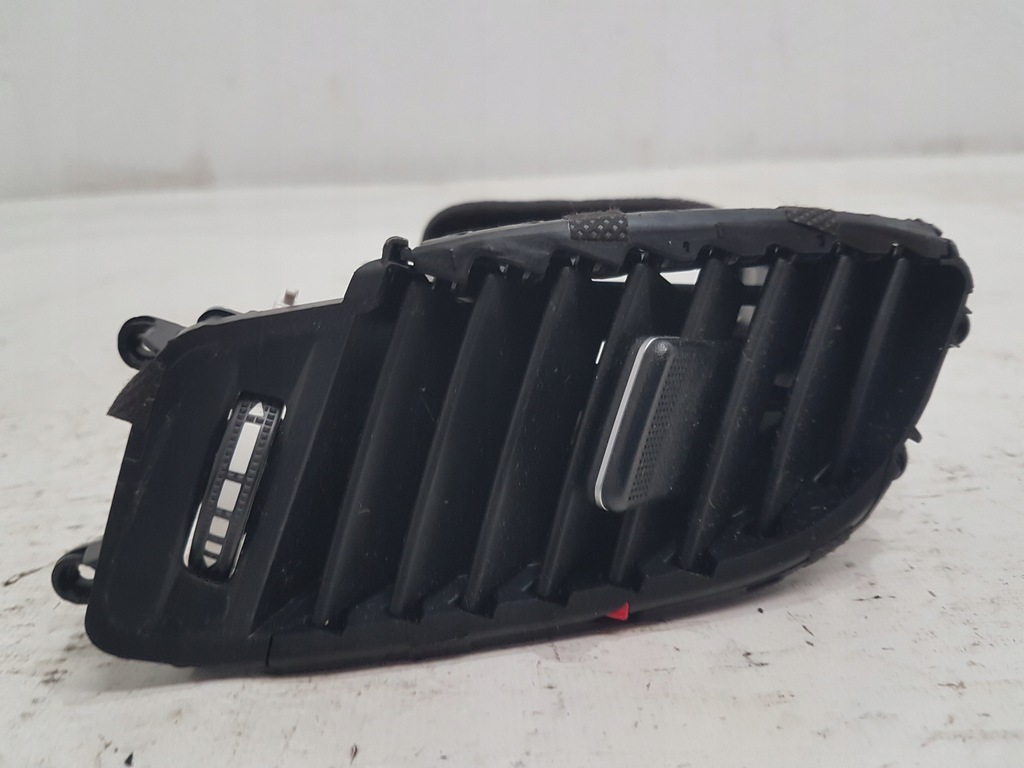 фото №1, Hyundai i30 ii решётка обдув средняя левая перед