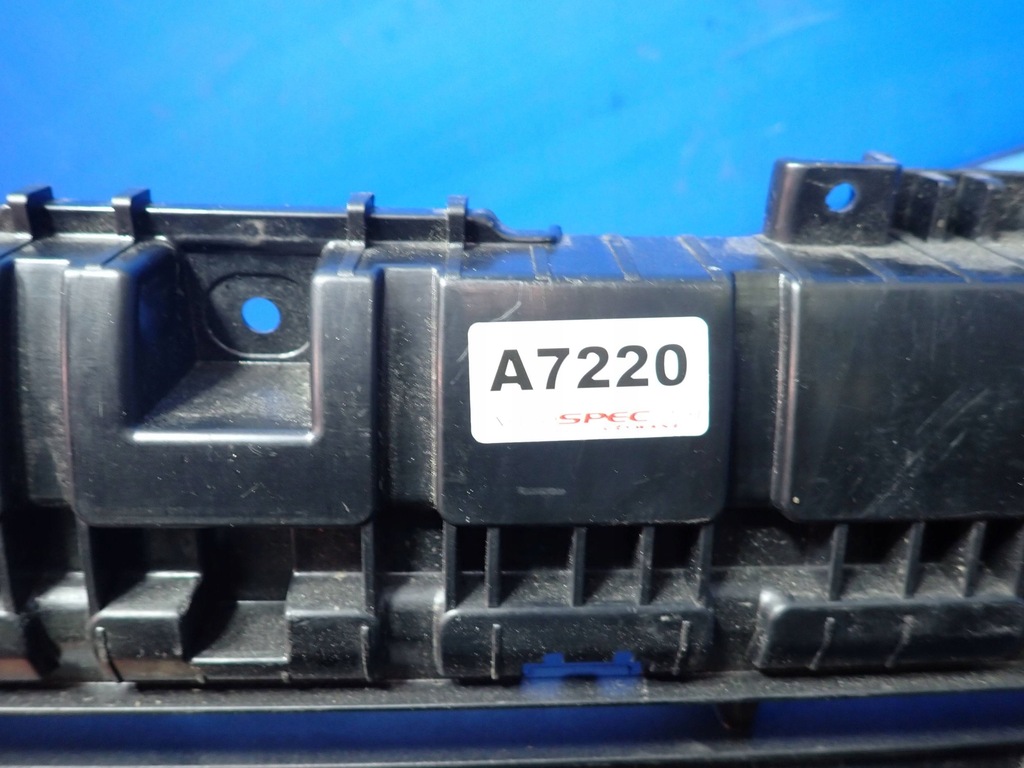 фото №10, Решётка средняя бампера перед kia niro ev ii 86536-p2