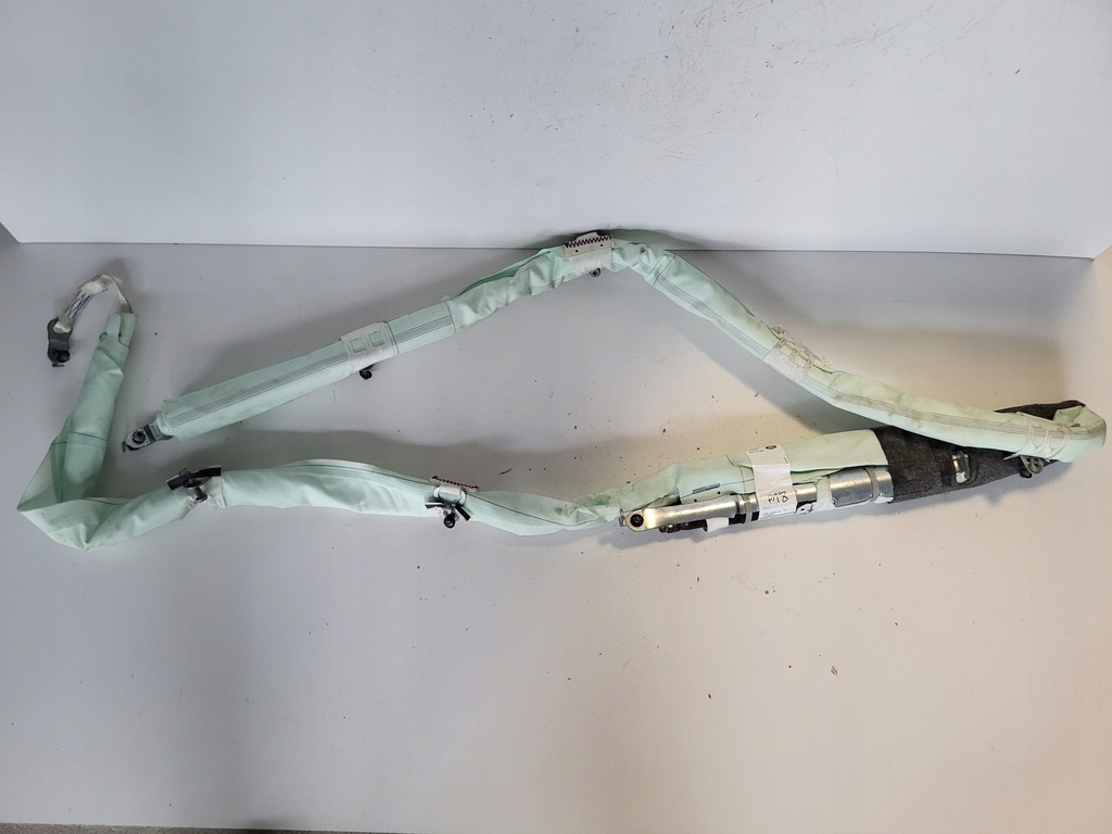 фото №1, Land rover discovery v шторка безопасности правая оригинал