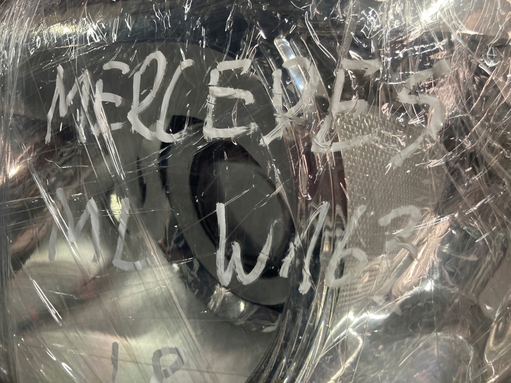 Лампа левая передняя mercedes ml w163 линза Оригинал