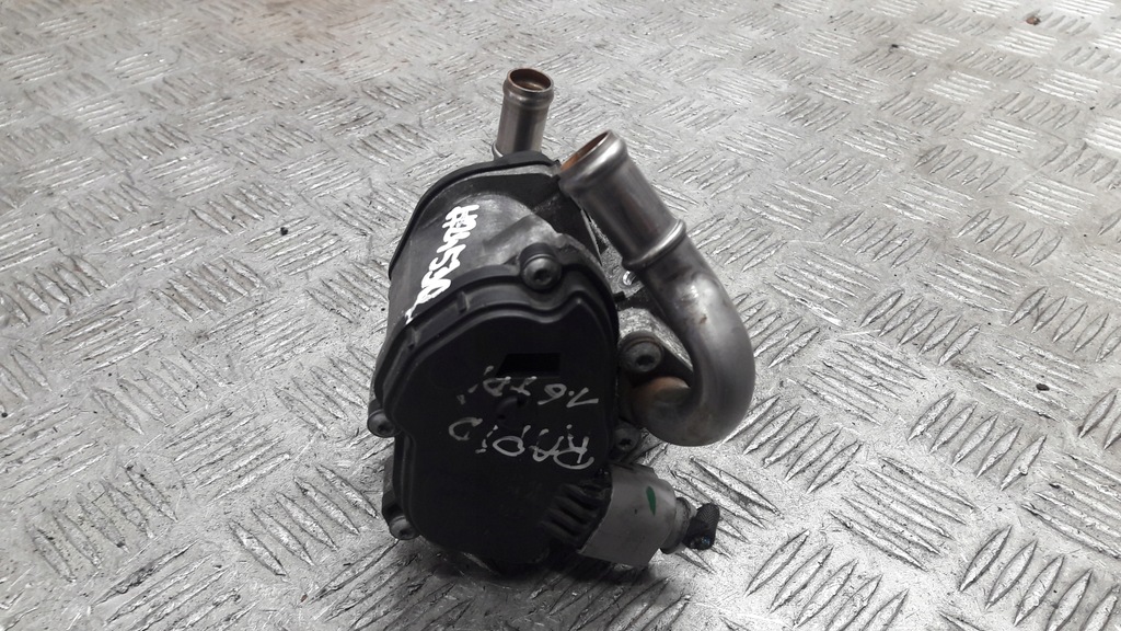 фото №4, Rapid 1.6 tdi клапан egr