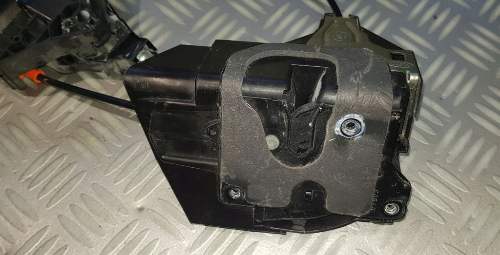 фото №7, Jaguar xe x760 замок двері лівий задня задній hx73-24995-ca 8 pin 17r